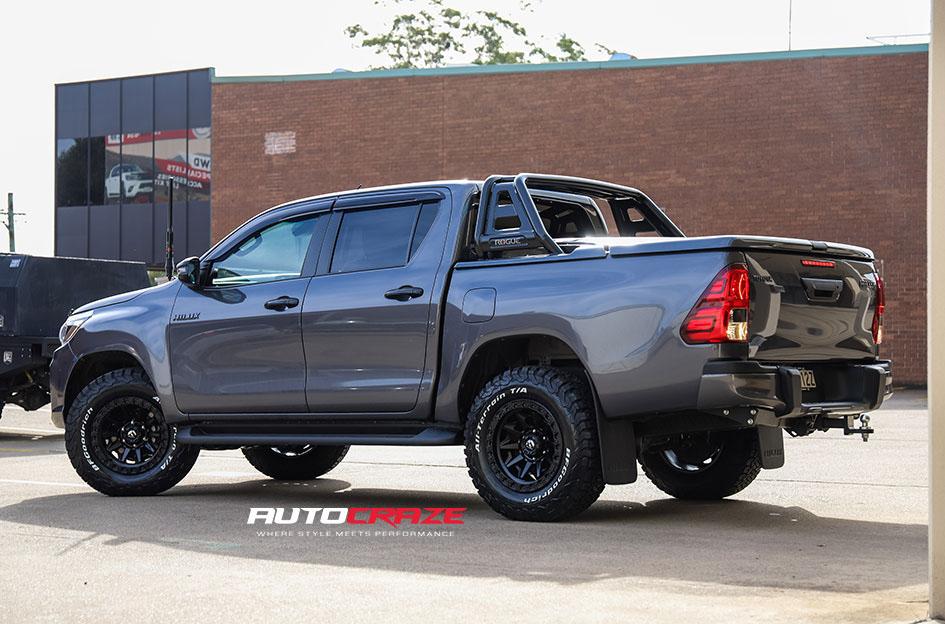 TOYOTA HILUX N80 4WD COVERT MATTE BLACK